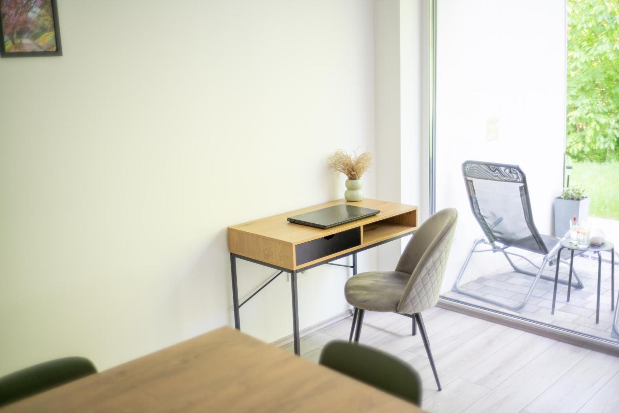 Oazis Apartman 잘라카로쉬 외부 사진